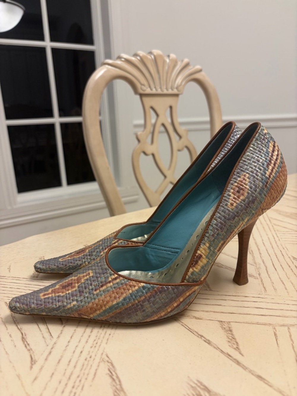 BCBGirls Woven Tribal Pointed Pumps /
Earth Tone Colors